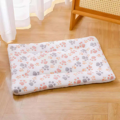 Flannel Pet Sleeping Bed - Luxurious Plush Design with Soft Padding, Stain-Resistant, Machine Washable, Available in Two Sizes (69x52 cm, 89x68 cm) for Dogs and Cats