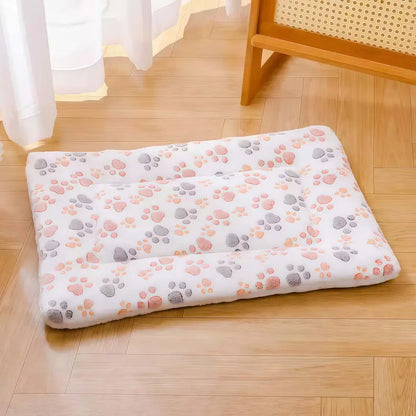 Flannel Pet Sleeping Bed - Luxurious Plush Design with Soft Padding, Stain-Resistant, Machine Washable, Available in Two Sizes (69x52 cm, 89x68 cm) for Dogs and Cats